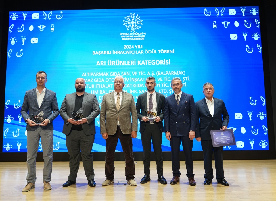 Türk Balını 43 Ülkeye Ulaştıran Balparmak, İhracat Birincisi Oldu!