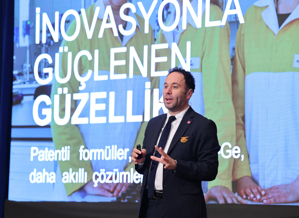 Avon'un Dönüşüm Yolculuğu 139 Yıllık Mirasıyla Geleceğe İlham Veriyor