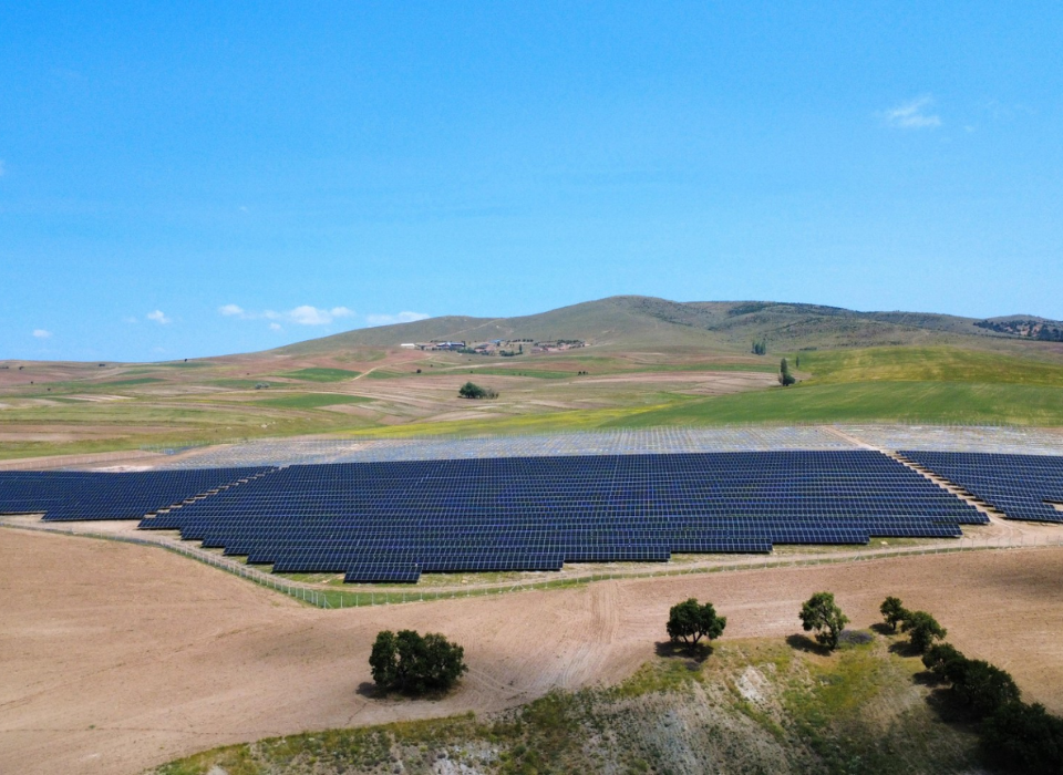 Sürdürülebilir Büyüme İçin Enerji Dönüşümü: Organik Kimya’dan GES Atağı