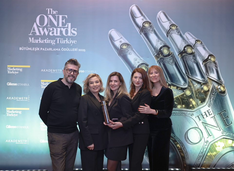 Orzax, The ONE Awards’ta 4. Kez "Yılın İtibarlı Markası" Seçildi