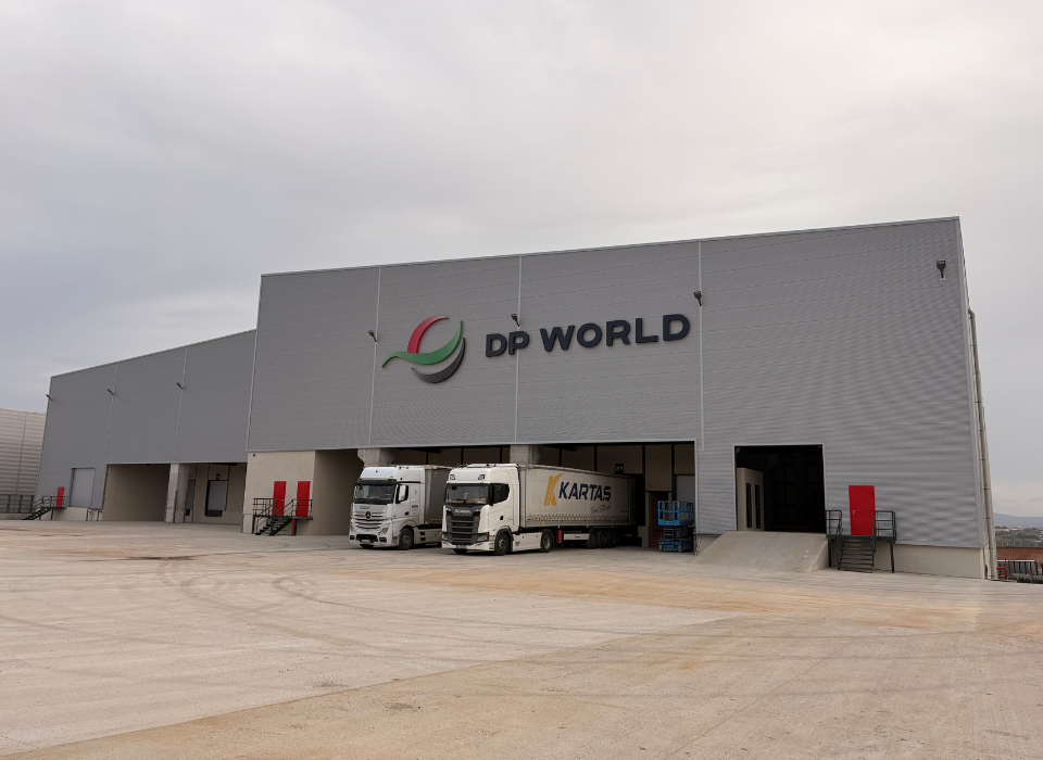 DP World Türkiye’de İlk Kontrat Lojistiği Deposunu Açtı
