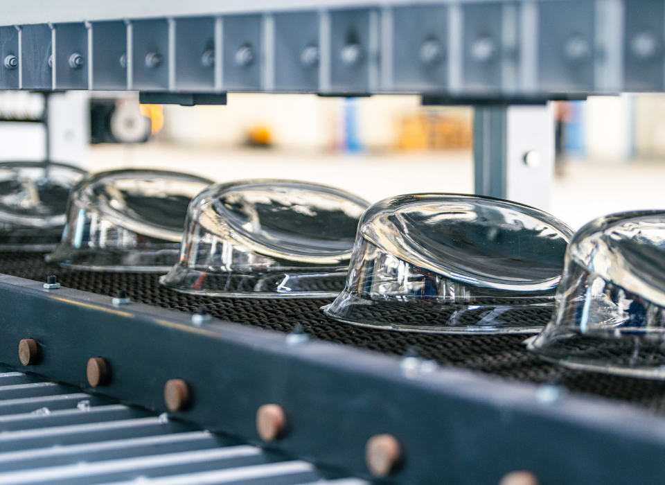 Yorglass’tan çamaşır makinesi kapak camında küresel başarı