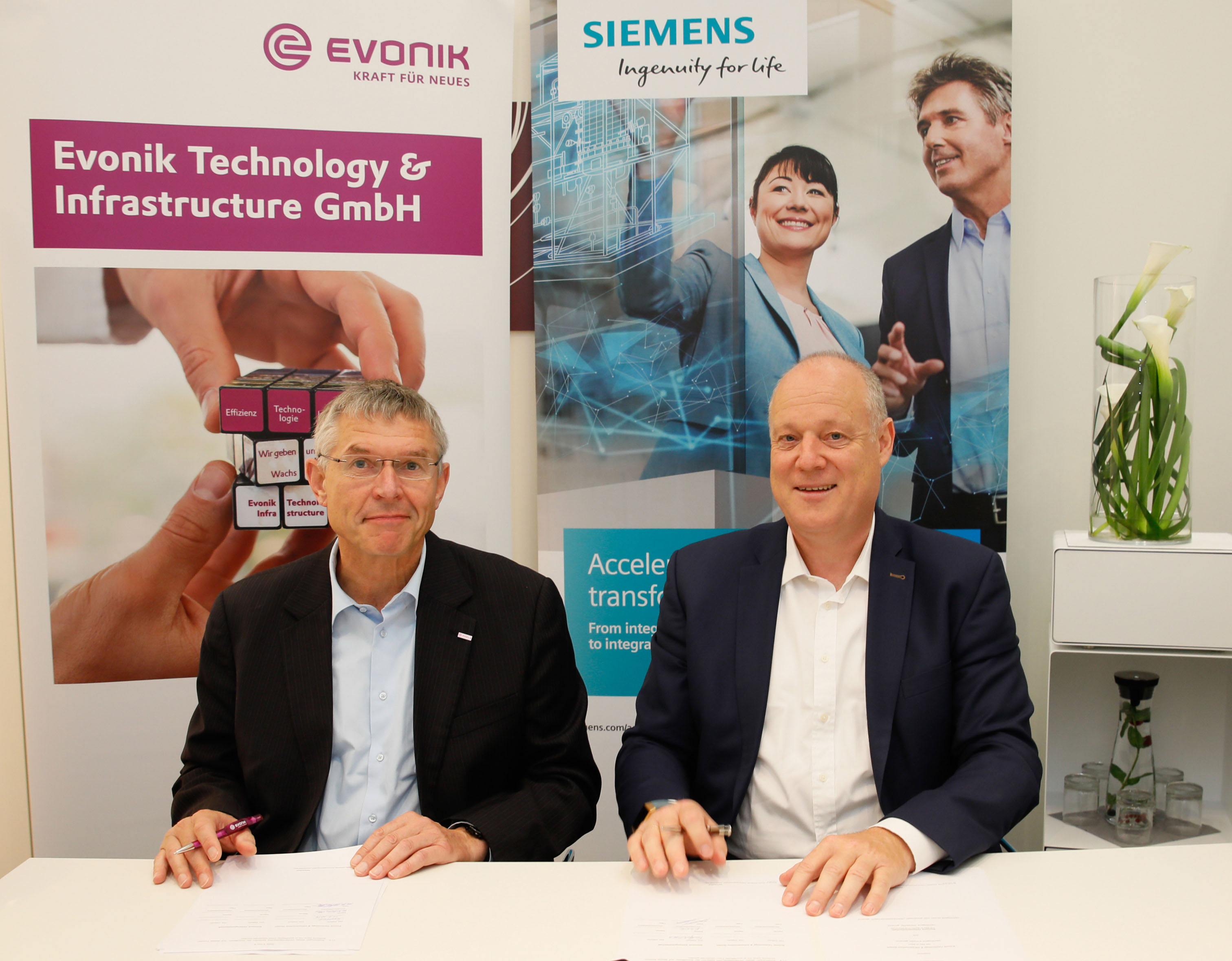 Siemens ve Evonik, Comos’ta Veri Yönetimi için Teknoloji Ortaklığını Kabul Etti